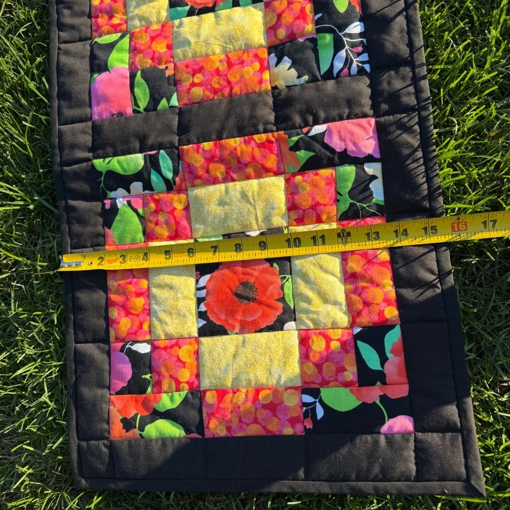 Handmade Quilted Table Runner Floral Poppy Log Cabin Patchwork Black Red 44x15